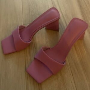 Chinese Laundry Yanda Sandal